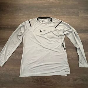 Nike Pro Men's Aeroadapt Long Sleeve Shirt